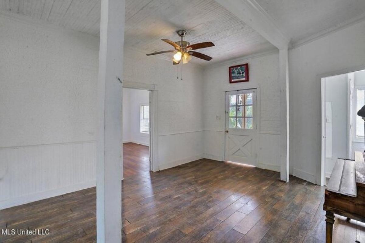 Picture of Home For Sale in Canton, Mississippi, United States