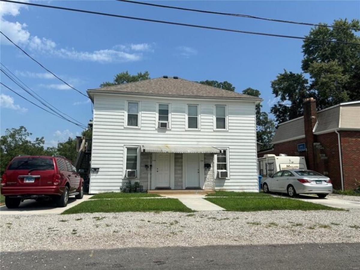 Picture of Home For Sale in Collinsville, Illinois, United States