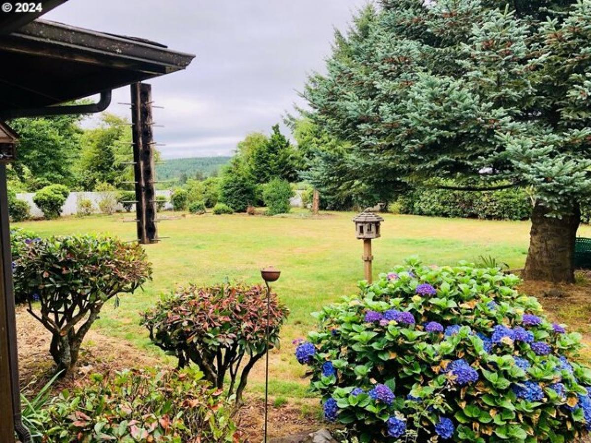 Picture of Home For Sale in Astoria, Oregon, United States