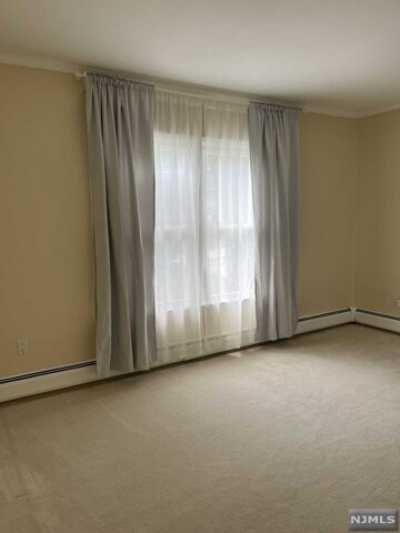 Home For Rent in Dumont, New Jersey