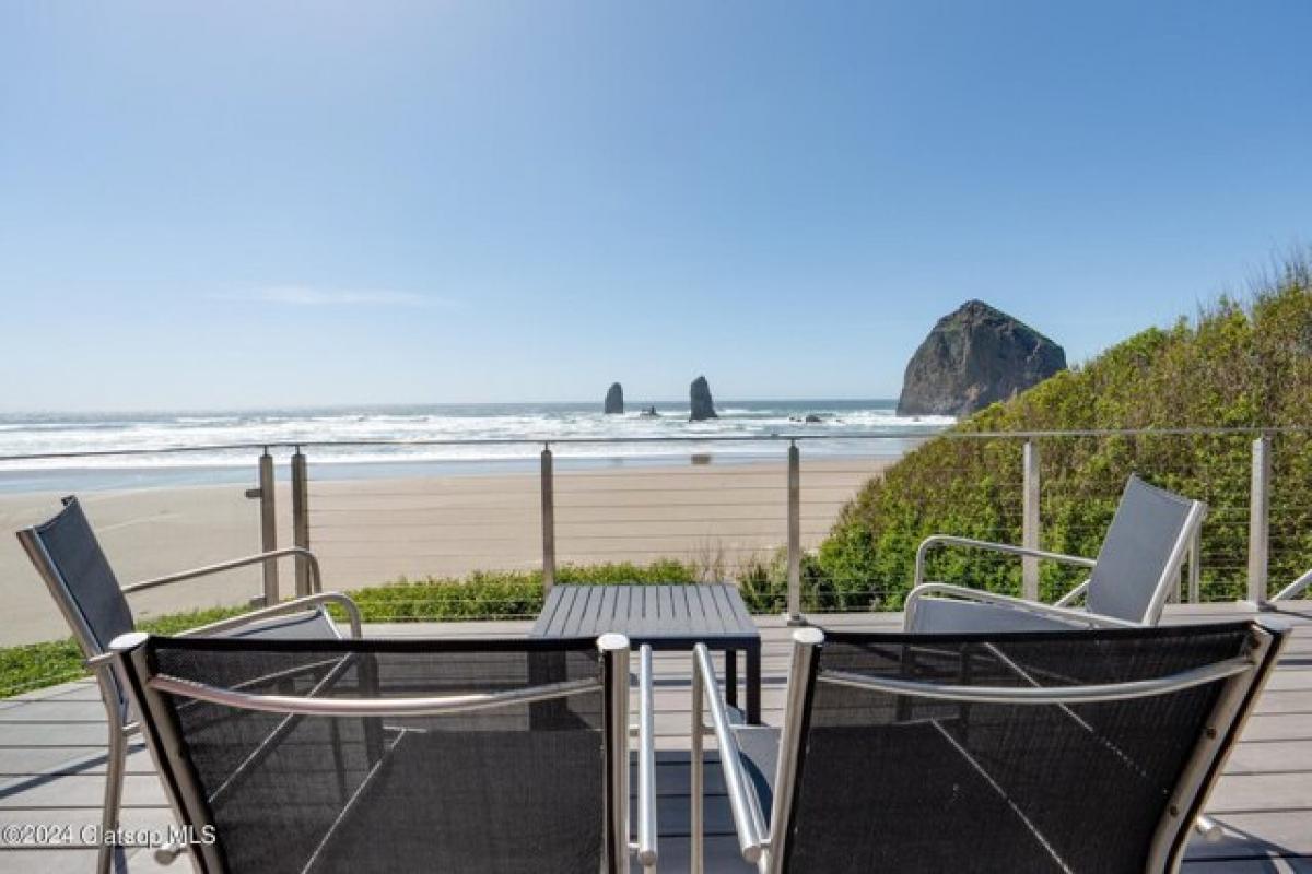 Picture of Home For Sale in Cannon Beach, Oregon, United States