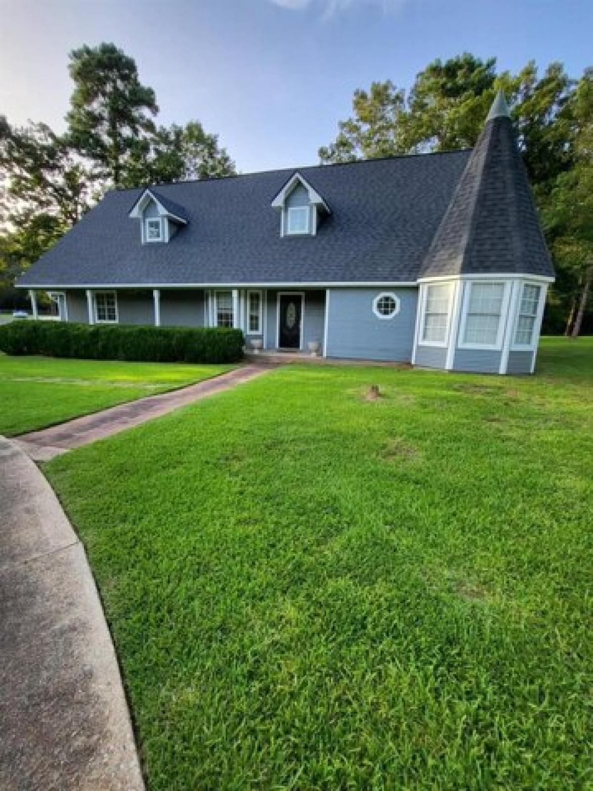 Picture of Home For Sale in Stonewall, Louisiana, United States