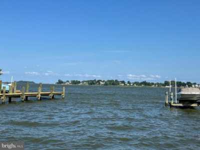 Home For Sale in Edgewater, Maryland