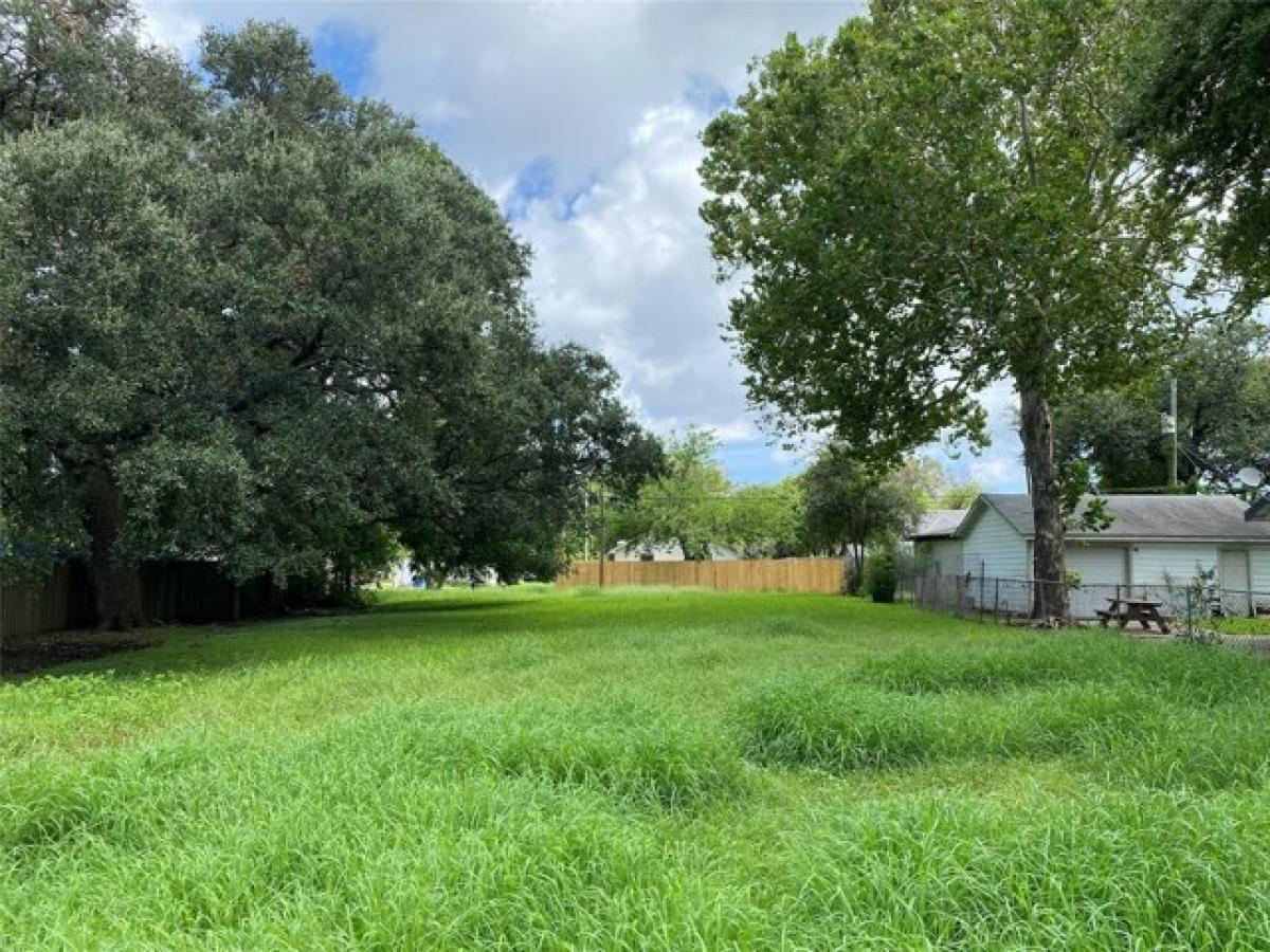 Picture of Residential Land For Sale in Texas City, Texas, United States