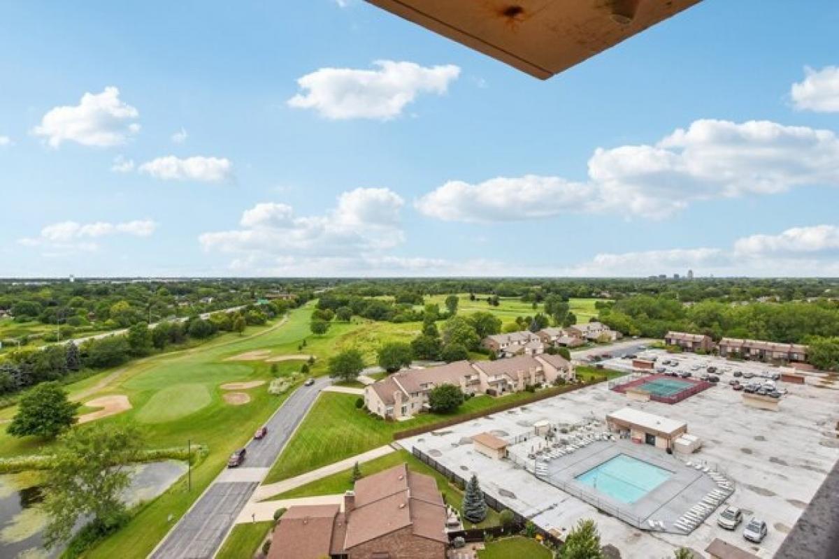 Picture of Home For Sale in Wood Dale, Illinois, United States