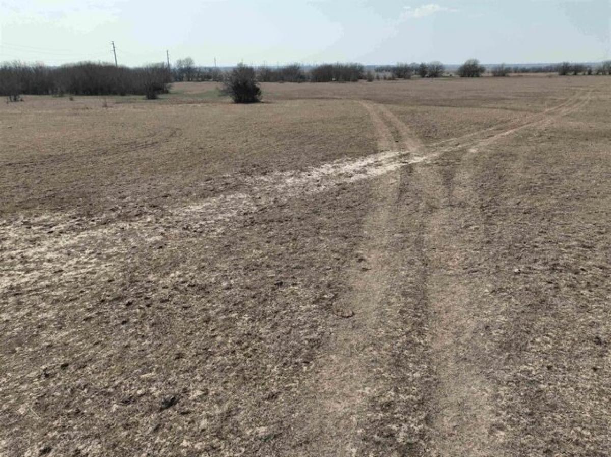 Picture of Residential Land For Sale in El Dorado, Kansas, United States