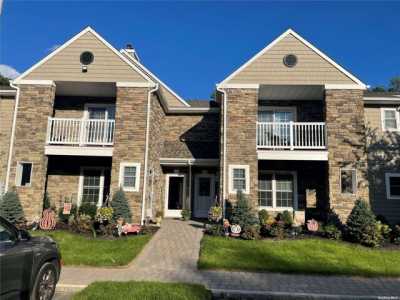 Apartment For Rent in Holbrook, New York