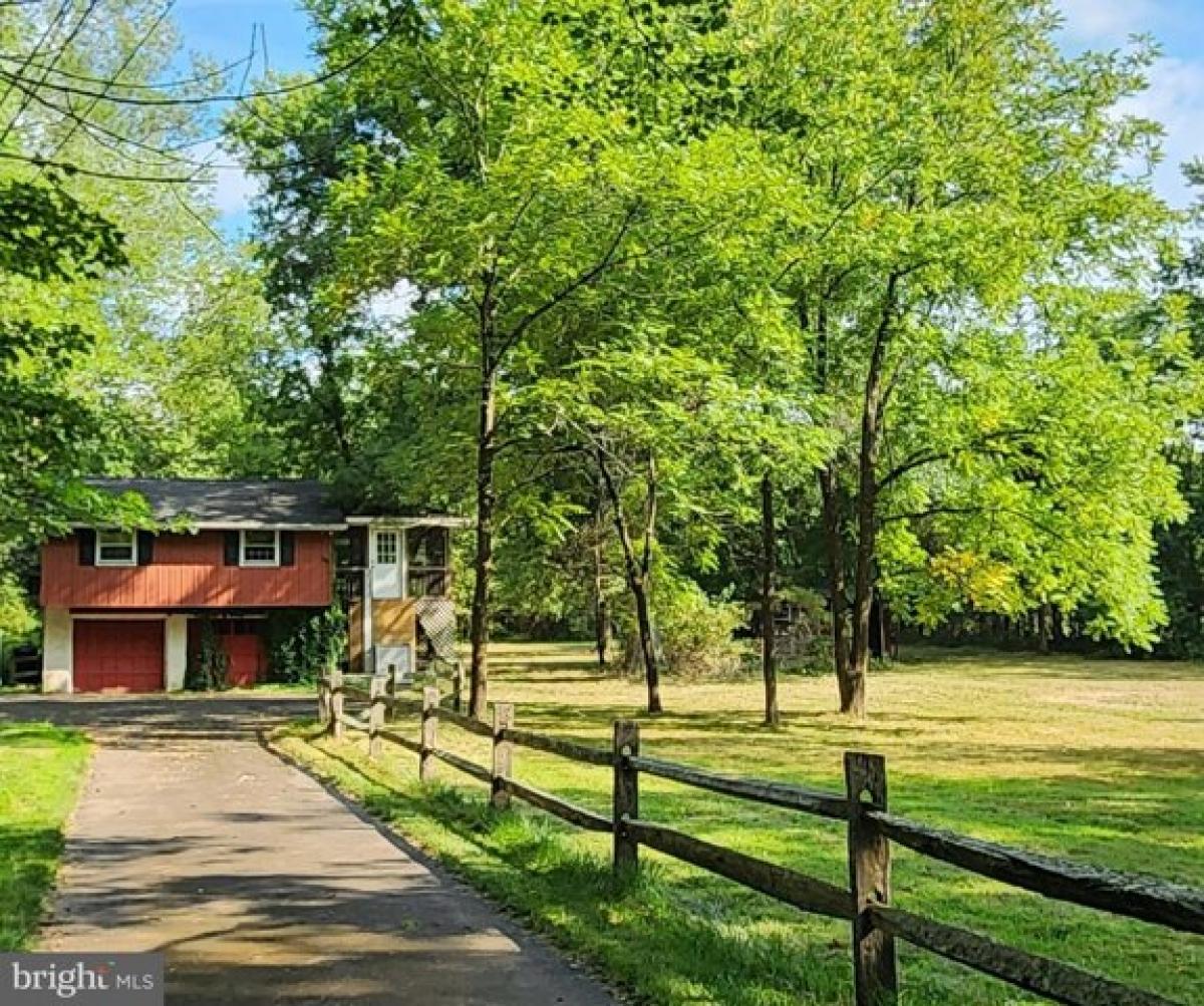 Picture of Home For Sale in Ottsville, Pennsylvania, United States