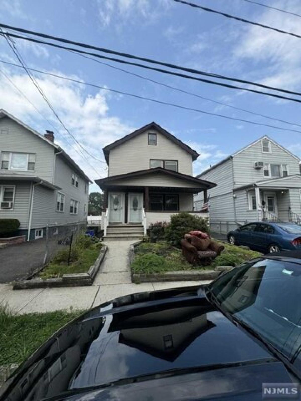 Picture of Home For Sale in Belleville, New Jersey, United States