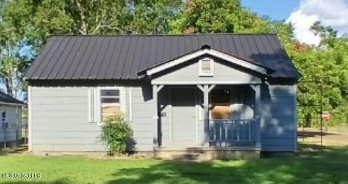 Picture of Home For Sale in Greenwood, Mississippi, United States