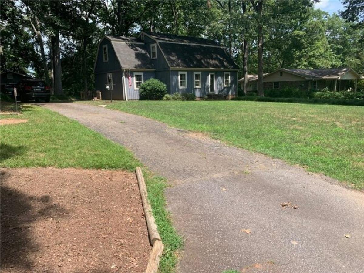 Picture of Home For Sale in Clemson, South Carolina, United States