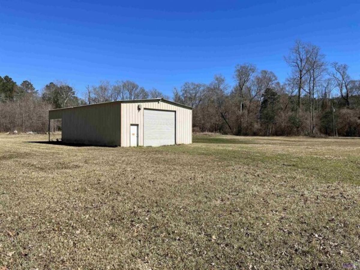 Picture of Residential Land For Sale in Clinton, Louisiana, United States