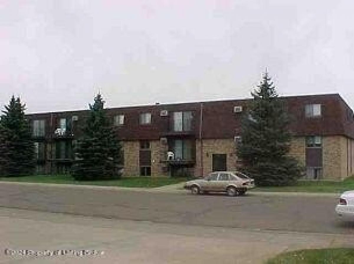 Picture of Home For Sale in Dickinson, North Dakota, United States