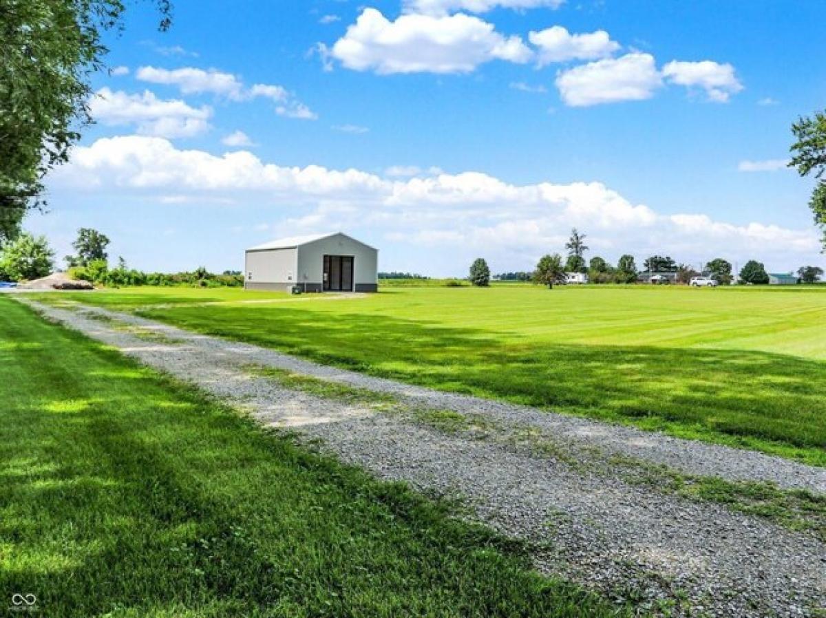 Picture of Residential Land For Sale in Sharpsville, Indiana, United States