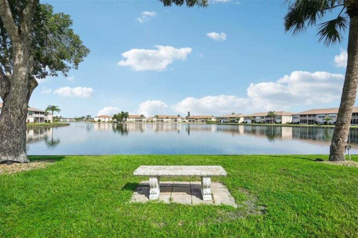 Picture of Home For Sale in Lake Suzy, Florida, United States