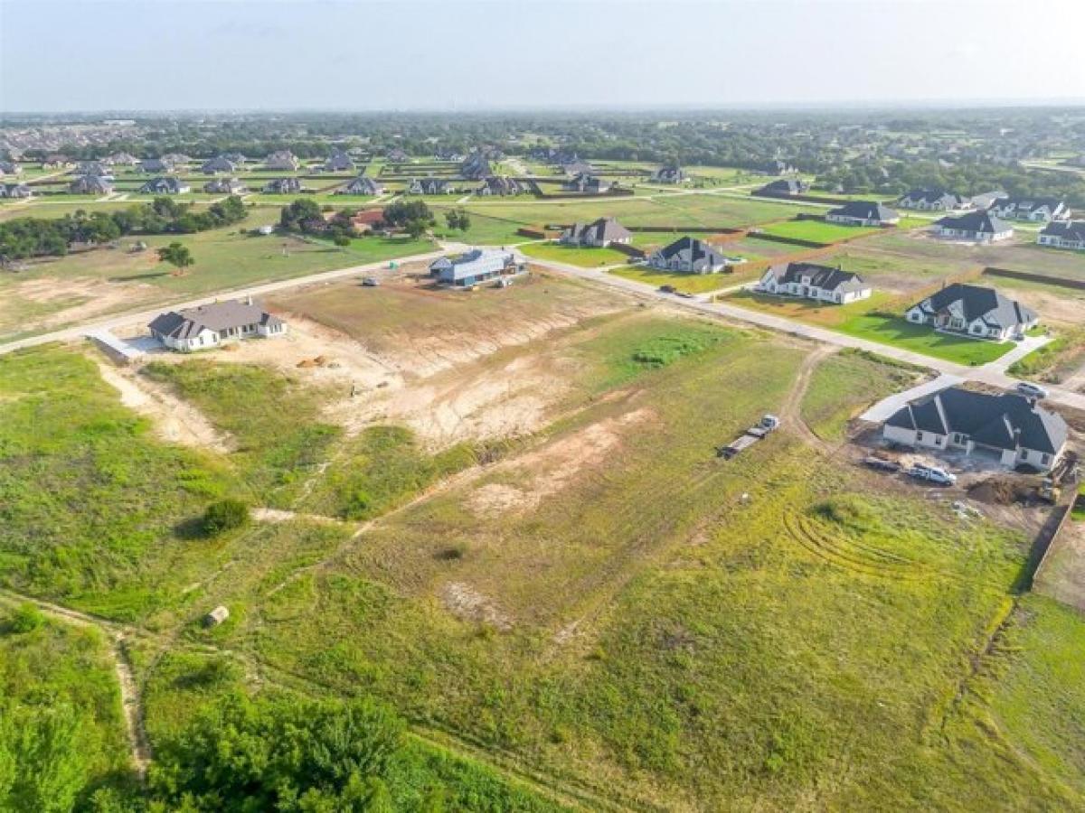 Picture of Residential Land For Sale in Midlothian, Texas, United States