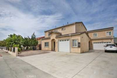 Home For Rent in Midway City, California