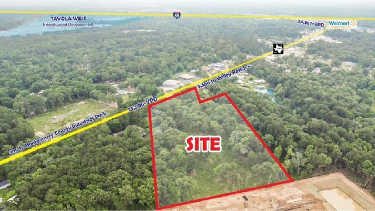 Picture of Residential Land For Sale in New Caney, Texas, United States