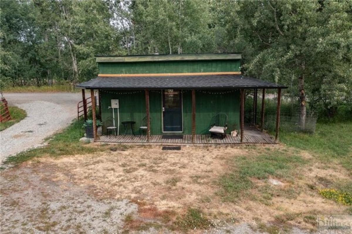 Picture of Home For Sale in Absarokee, Montana, United States