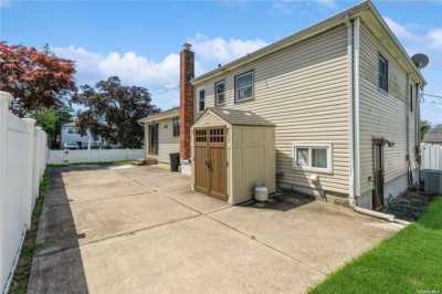 Home For Sale in Oceanside, New York