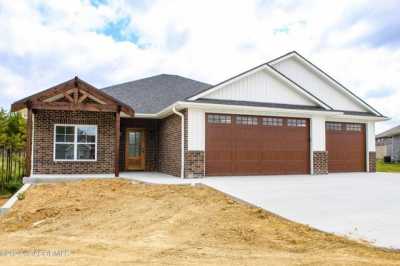 Home For Sale in Holts Summit, Missouri