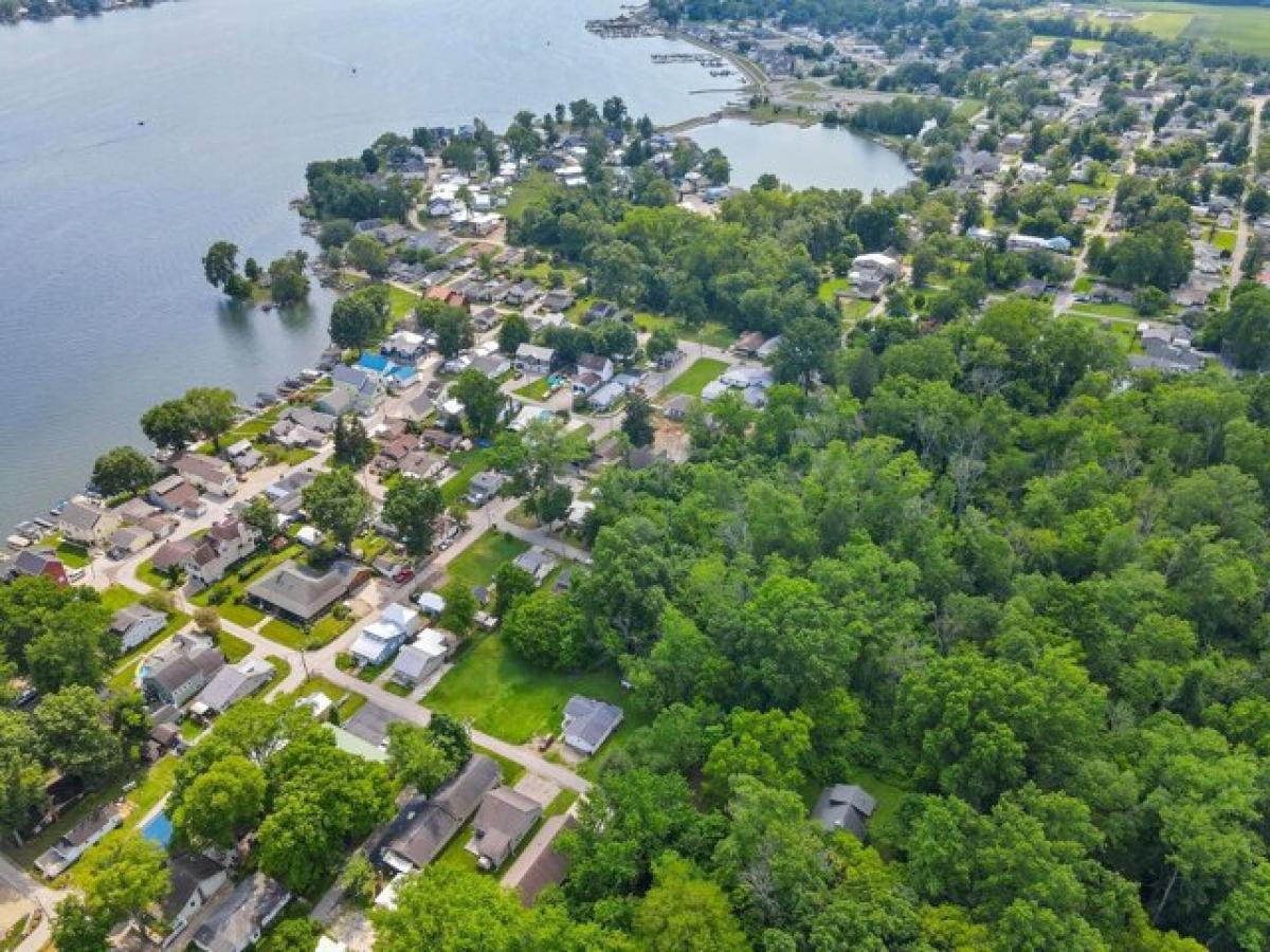 Picture of Home For Sale in Buckeye Lake, Ohio, United States