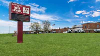 Home For Sale in Zion, Illinois