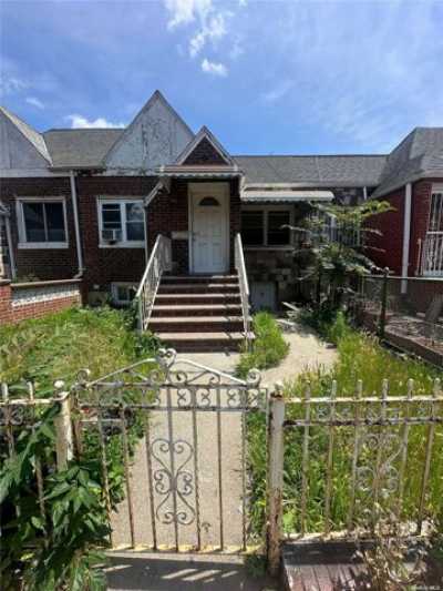 Home For Sale in East Elmhurst, New York