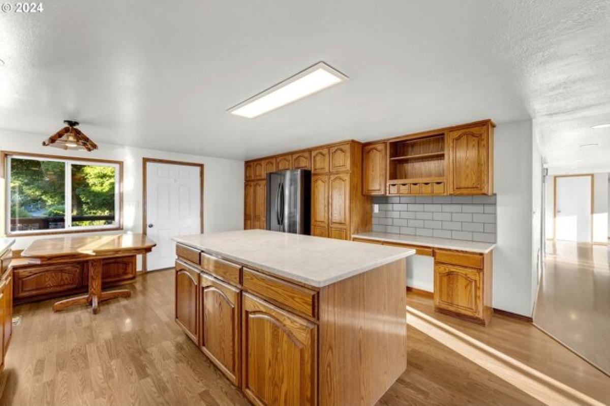 Picture of Home For Sale in Stevenson, Washington, United States