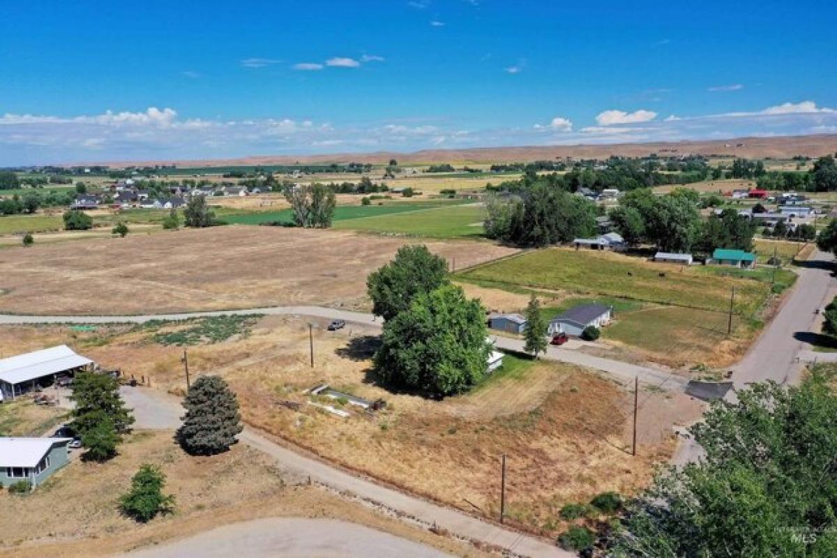 Picture of Home For Sale in Emmett, Idaho, United States