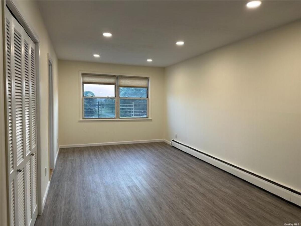 Picture of Home For Rent in Flushing, New York, United States