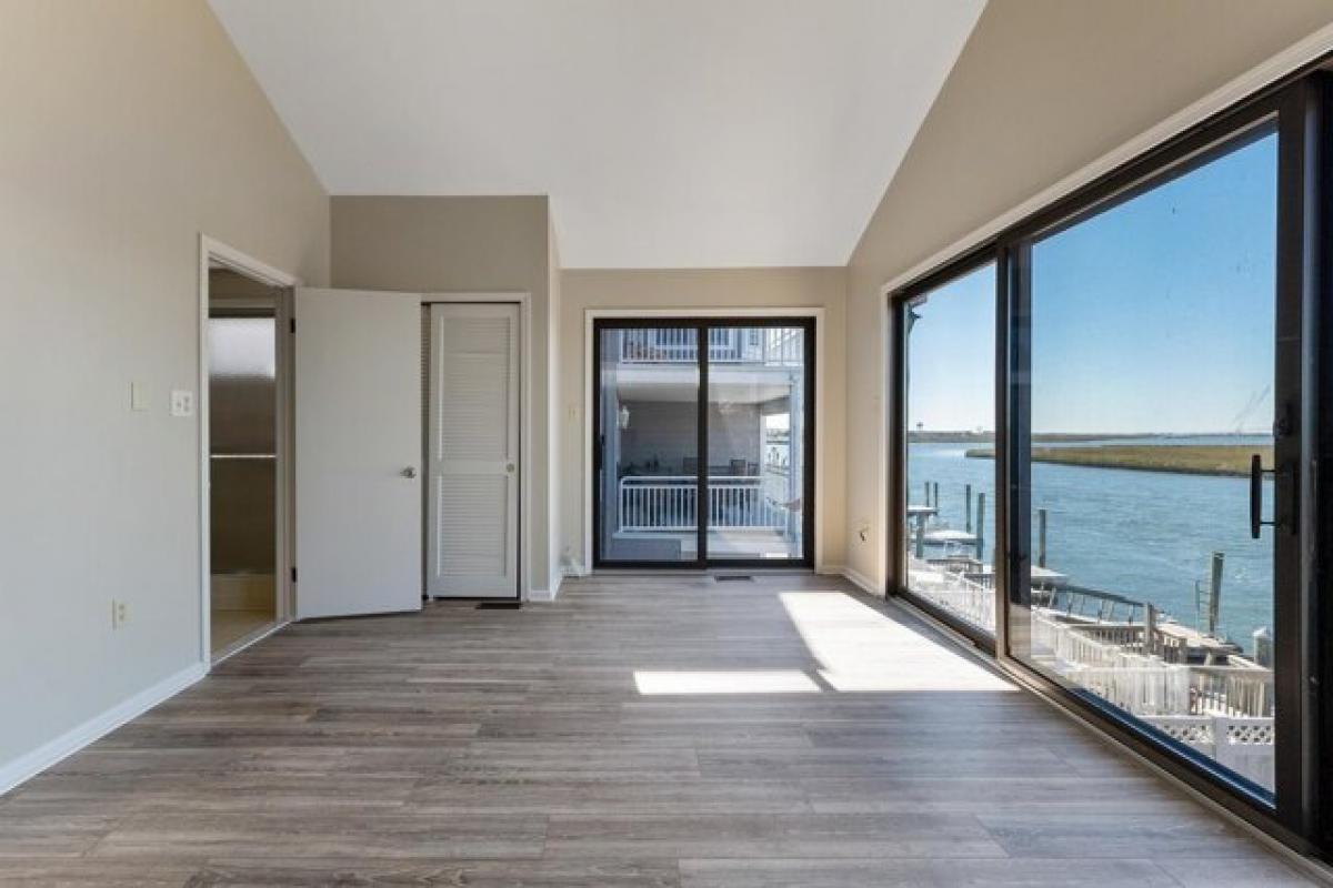 Picture of Home For Sale in Sea Isle City, New Jersey, United States