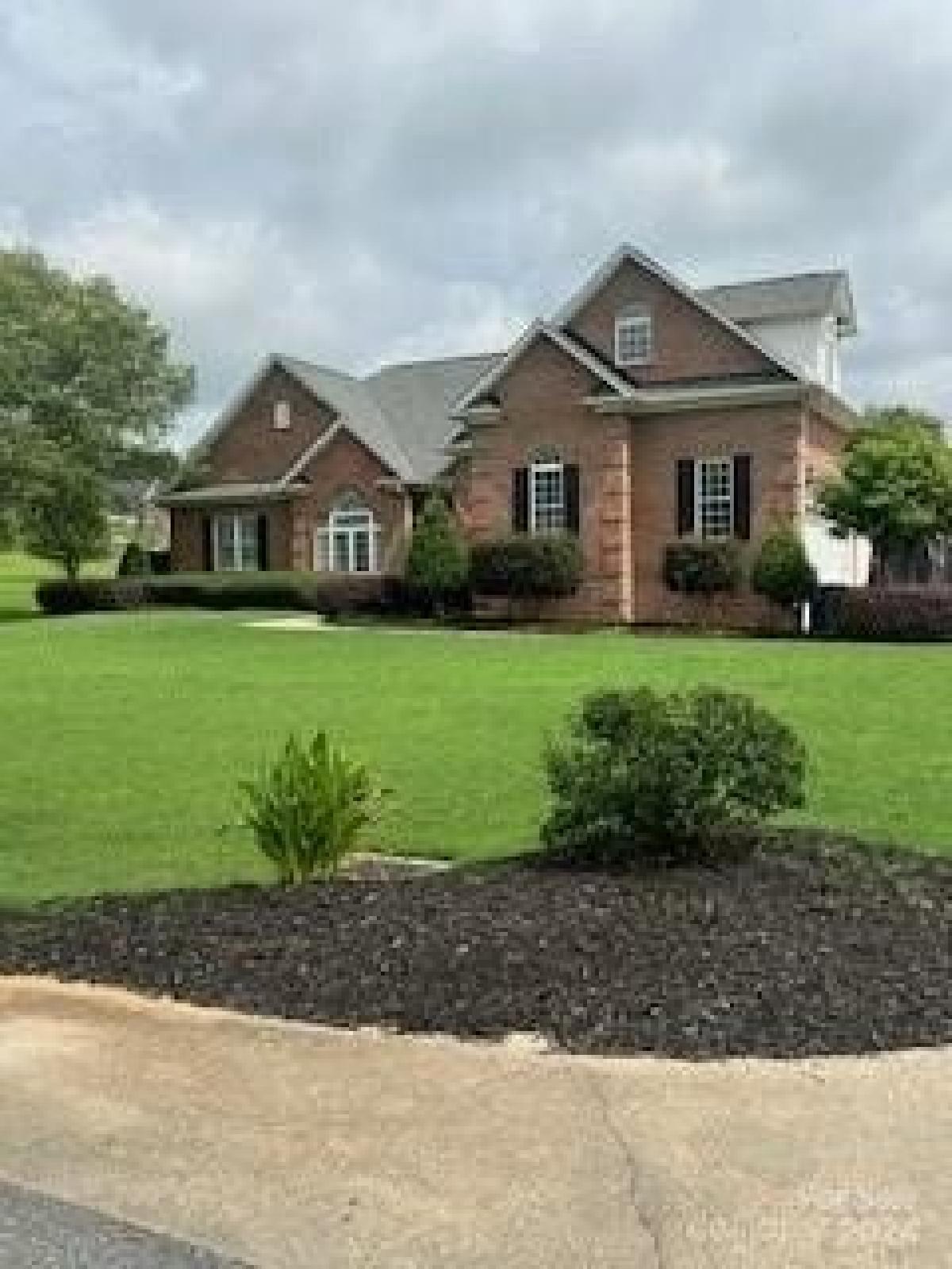 Picture of Home For Sale in Cherryville, North Carolina, United States