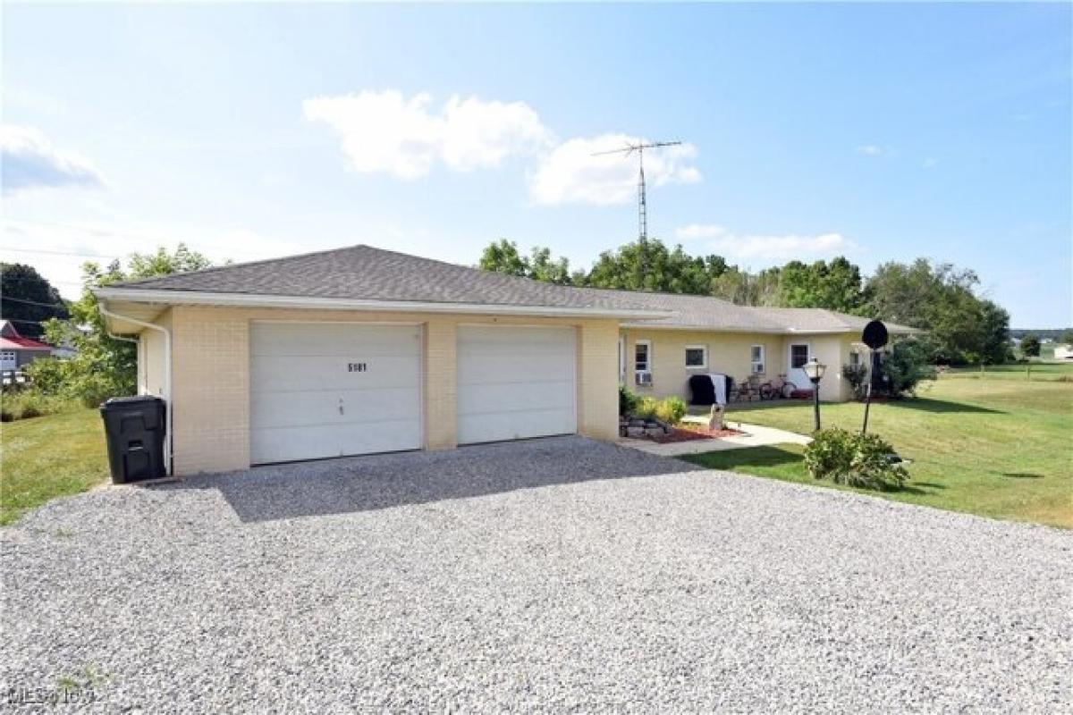 Picture of Home For Sale in Dover, Ohio, United States