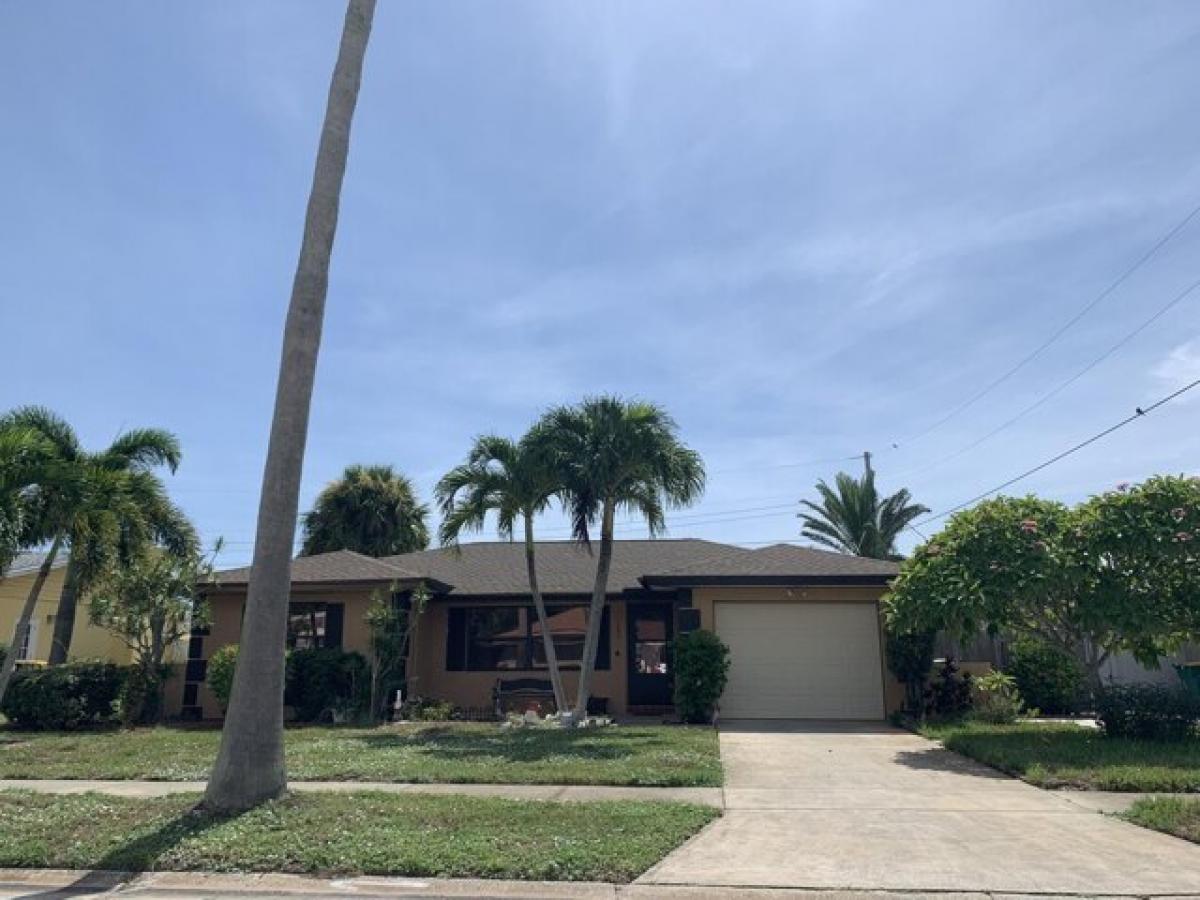 Picture of Home For Sale in Indian Harbour Beach, Florida, United States