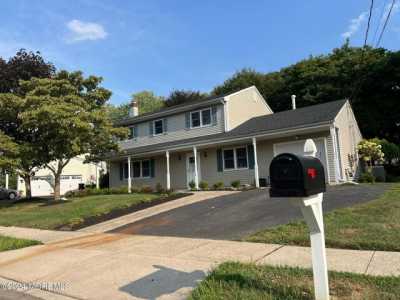 Home For Sale in Allentown, New Jersey