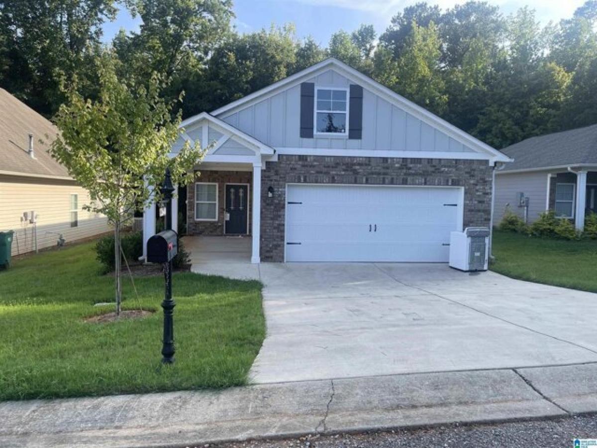 Picture of Home For Sale in Mccalla, Alabama, United States