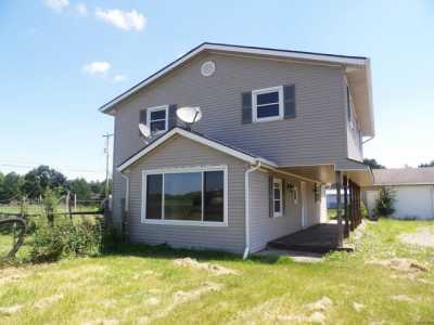 Home For Sale in Jonesville, Michigan