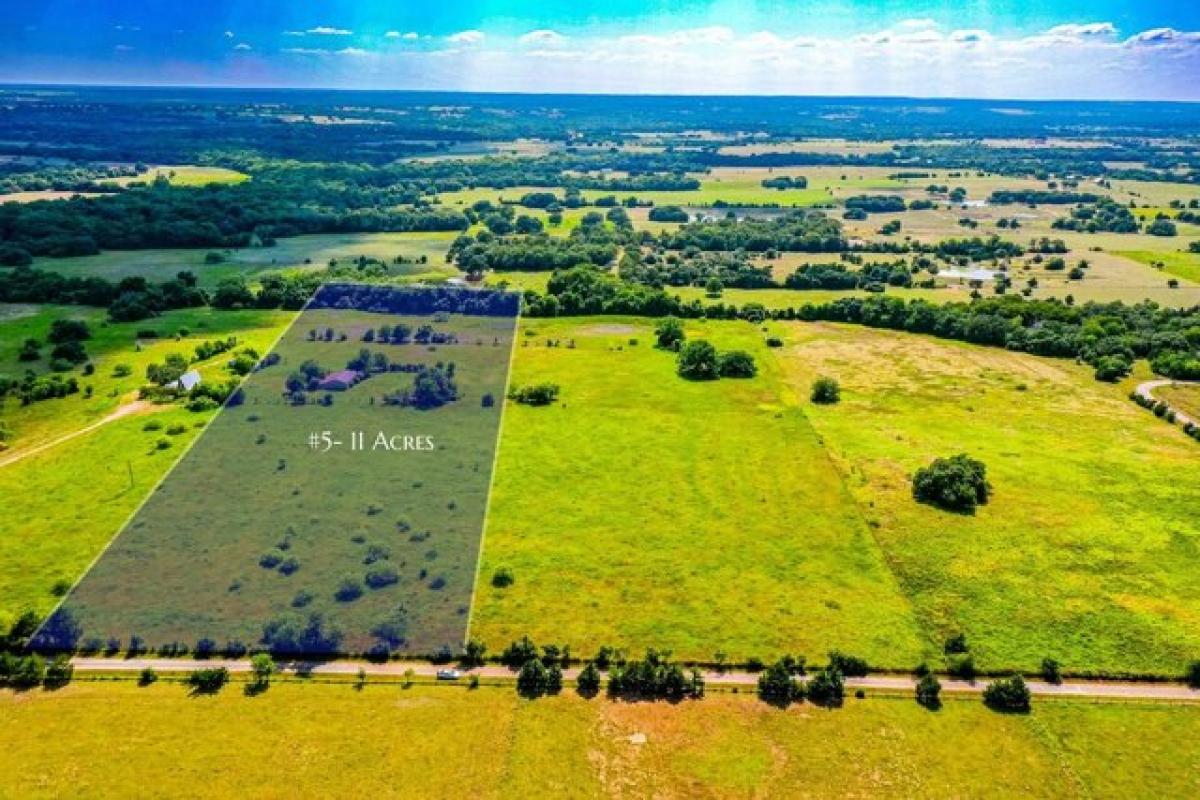 Picture of Residential Land For Sale in Schulenburg, Texas, United States