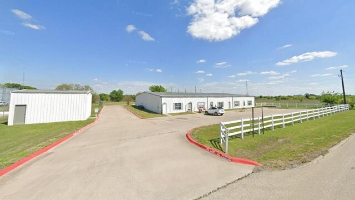 Picture of Home For Sale in Krum, Texas, United States