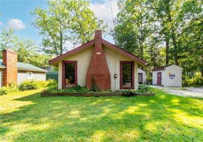 Home For Sale in Lake Milton, Ohio