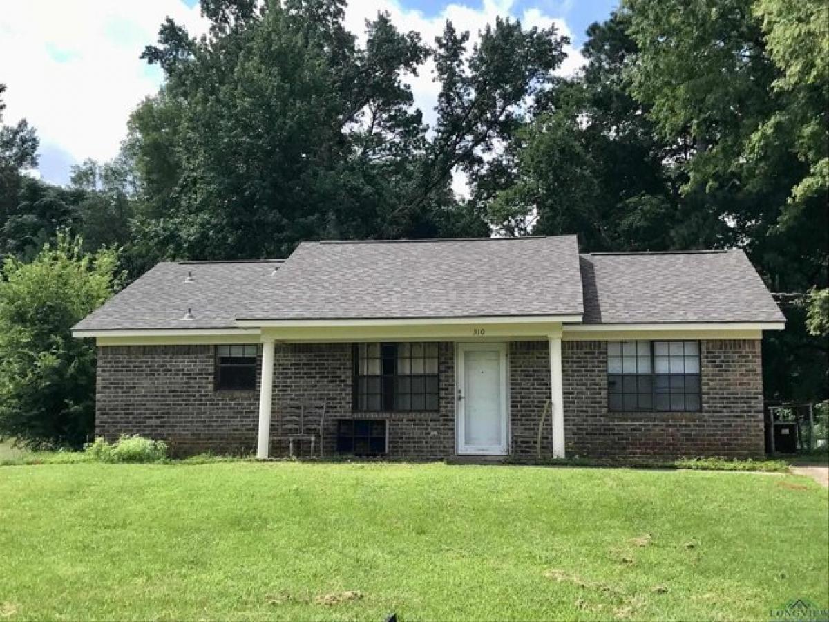 Picture of Home For Sale in Marshall, Texas, United States