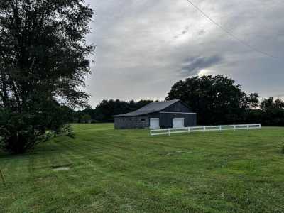 Home For Sale in Russell Springs, Kentucky