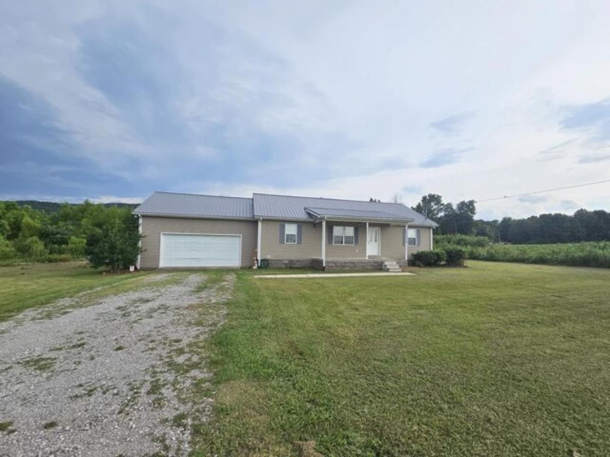 Picture of Home For Sale in Hillsboro, Tennessee, United States