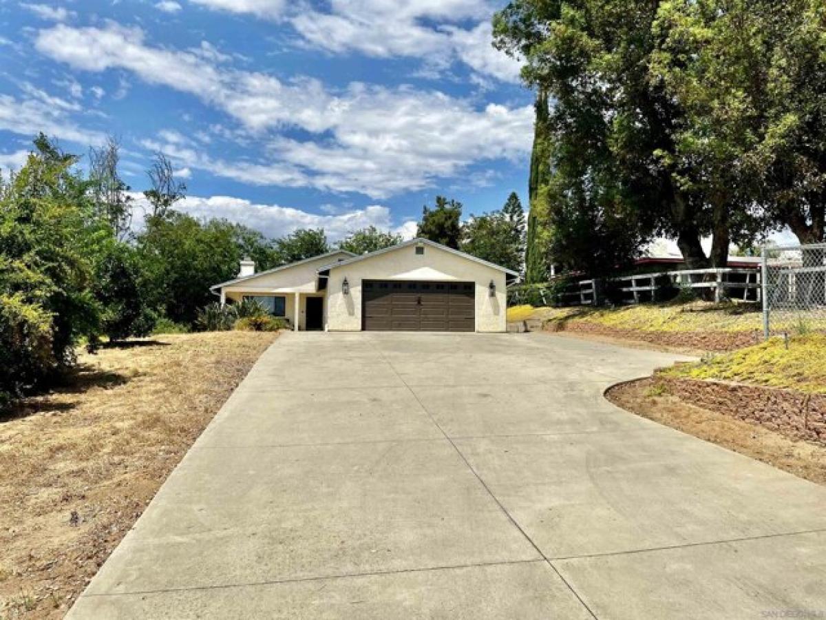 Picture of Home For Sale in Valley Center, California, United States