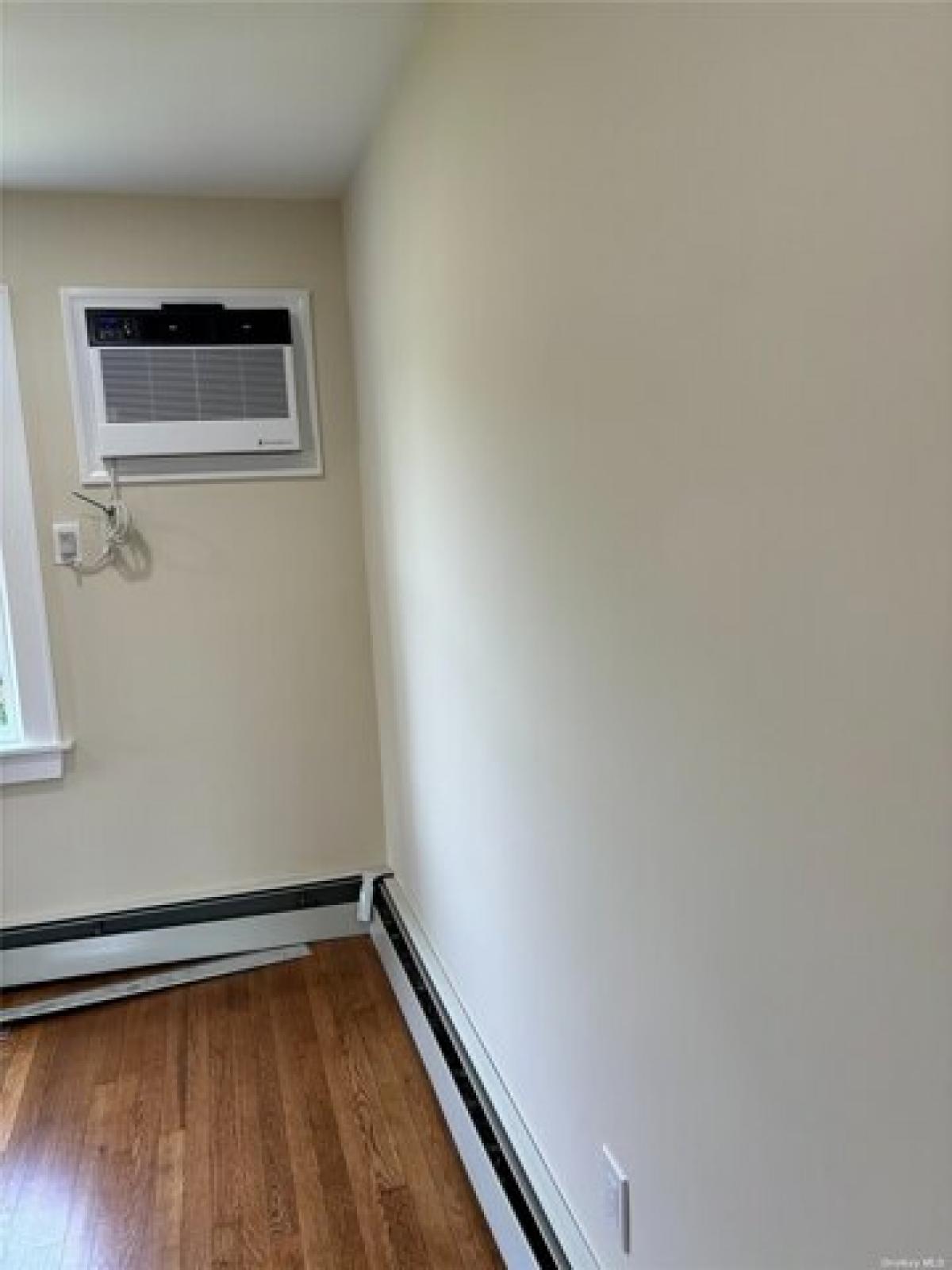 Picture of Home For Rent in Islip, New York, United States