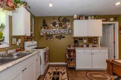 Home For Sale in Pomona, Missouri