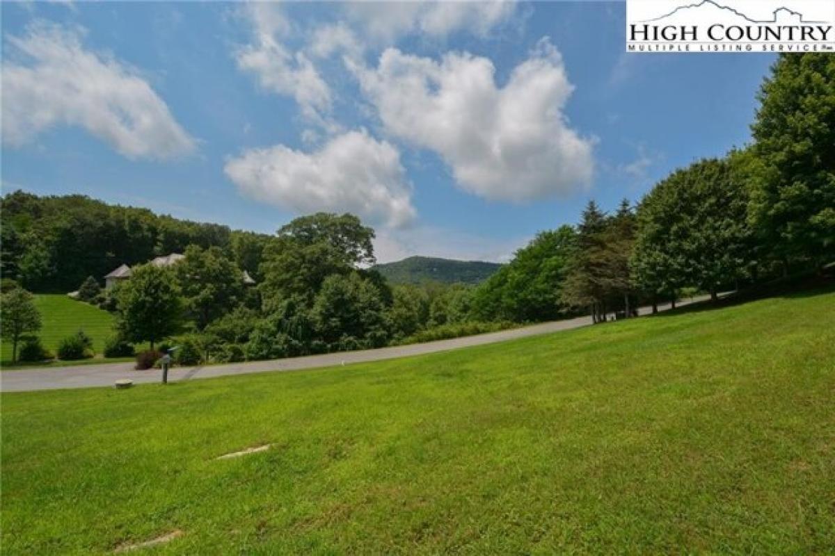 Picture of Residential Land For Sale in Blowing Rock, North Carolina, United States