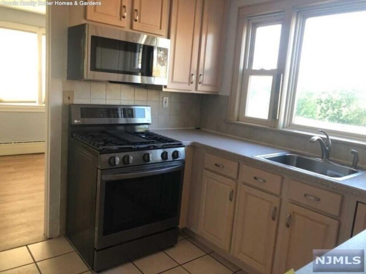 Picture of Home For Rent in North Arlington, New Jersey, United States