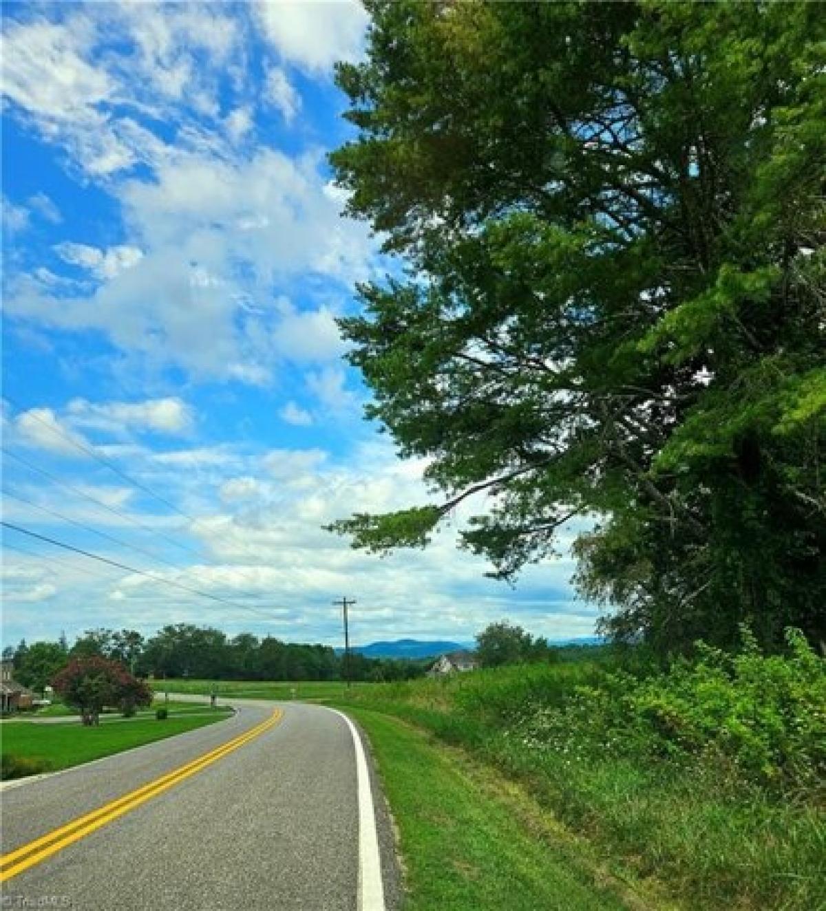 Picture of Residential Land For Sale in North Wilkesboro, North Carolina, United States